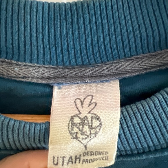 Limited ed Radish Sweatshirt - Picture 4 of 4